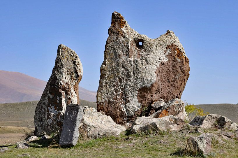 Zorats Karer, Stenen van Macht, Armenië (2) (colour) van Anne Hana