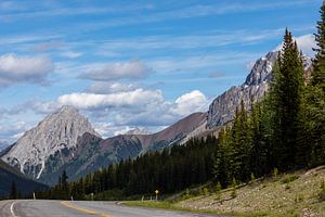 Der Highwood Pass Gap Mountain in den Rocky Mountains