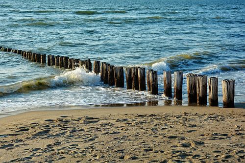 Golfbreker op de Noordzee