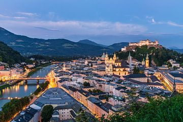 Salzburg am Abend von Achim Thomae