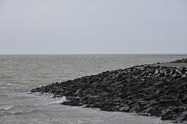 Dike by Philipp Klassen