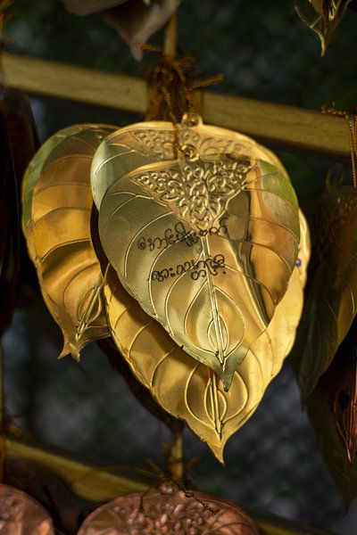 Gold-plated wishing leaf on the Golden Mount by Walter G. Allgöwer