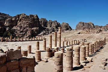 Op de route van de Colonnades in Petra van Frank Photos
