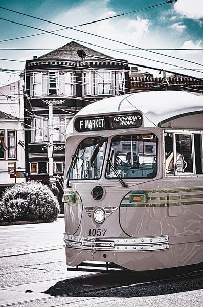 Iconische tram in San Francisco zwartwit (colour pop) van Daphne Groeneveld