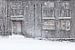 Oud huis in een sneeuwstorm van Antwan Janssen