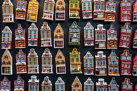Souvenir huisjes van Evert Jan Luchies thumbnail