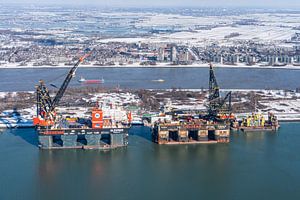 Luftaufnahme von Sleipnir und Thialf nach dem Schnee im Februar 2021, Landtong Rozenburg