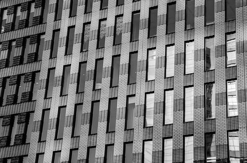 Ramen in kantoorgebouw op de Zuidas in Amsterdam