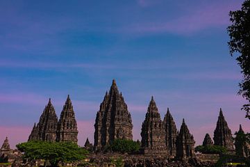 prambanan indonesie in de ochtend van Wesley Klijnstra