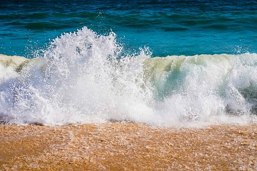 Heavy waves on Algavre beach
