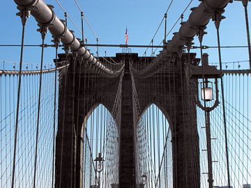  'close-up sur le pont de Brooklyn à New York City' sur Jutta Klassen