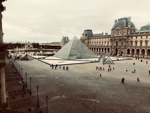 Louvre Museum