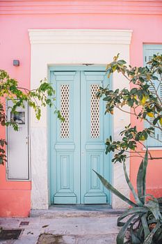 Blauwe Deur, Roze Muur