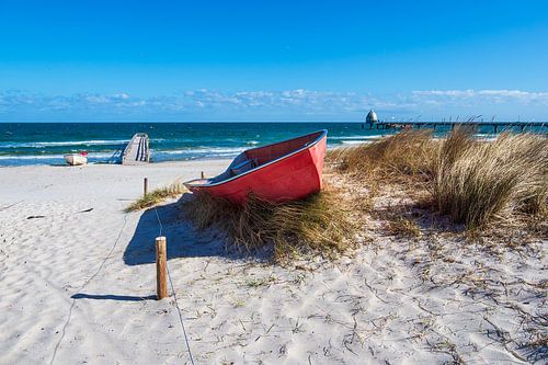 Vissersboten aan de Oostzeekust bij Zingst op Fischland-Darß