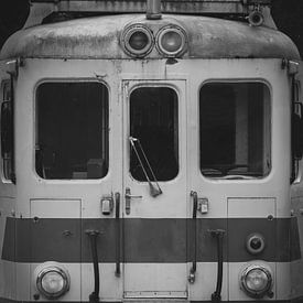 Antique railway carriage by Tim Goossens