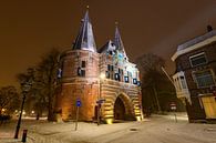 Cellebroederspoort in Kampen tijdens een koude winternacht van Sjoerd van der Wal Fotografie thumbnail