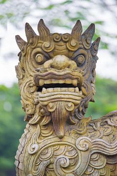 Dragon statue van Arkadiusz Kurnicki
