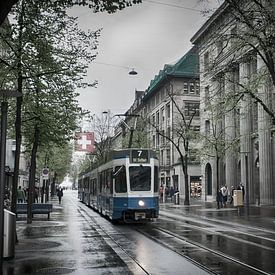 Tram in Zürich van Mark Bolijn