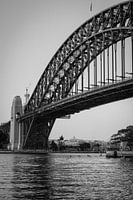 Sydney Harbour Bridge (black and white)