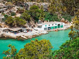 Mallorca droomstrand met boten