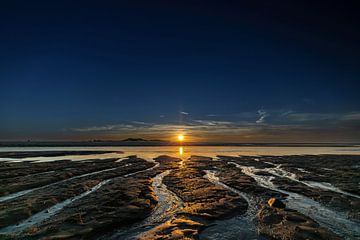 Zonsondergang in Zeeland aan zee van Memories for life Fotografie