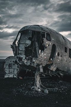 Sólheimasandur plane wreck V by Colin van Wijk