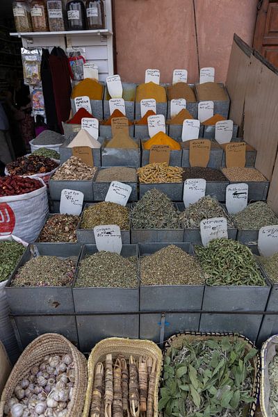 Gewürze in den Souks Marrakech von Arthur van der Zwan