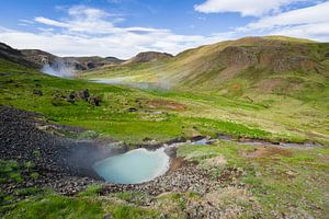 Sources d'eau chaude à Reyjadalur, Islande sur Joep de Groot