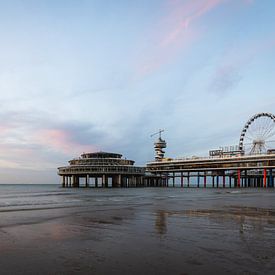 Scheveningen pier in soft evening light by OCEANVOLTA