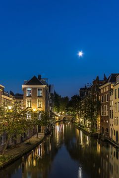 Night portrait of Utrecht by mike van schoonderwalt