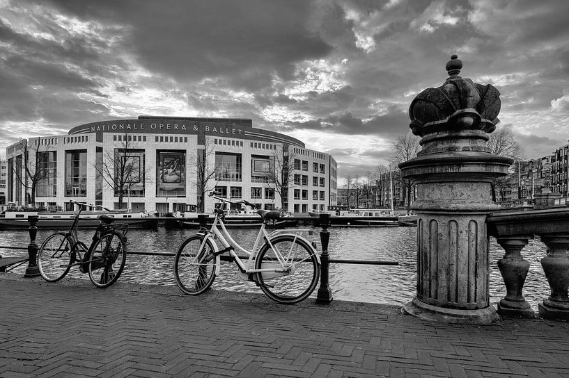 Stopera in Amsterdam van Peter Bartelings