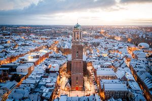 Das Zentrum von Zwolle im Schnee