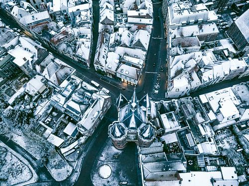 Zwolle Sassenpoort oude stadspoort tijdens een koude winterochtend