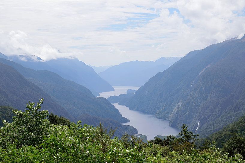 Clear view from the Doubtful Sound View Point by Frank's Awesome Travels
