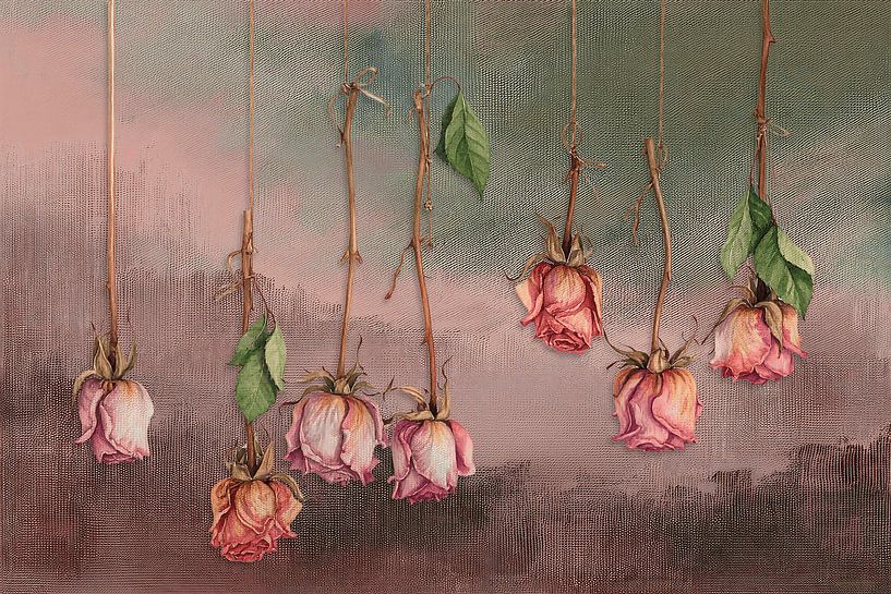 Verträumtes und romantisches Stilleben mit verwelkten Rosen von Studio Pieternel