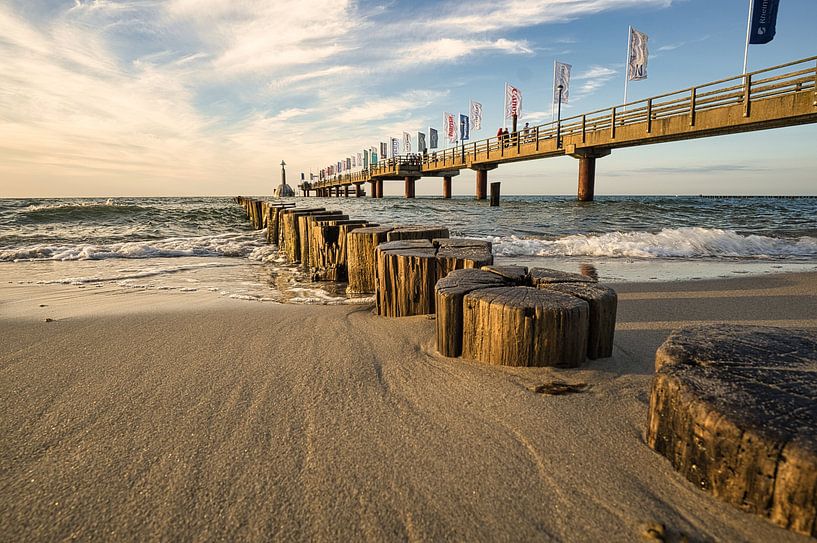 Buhne die in de Oostzee in Zingst reikt. Bij de pier van Martin Köbsch