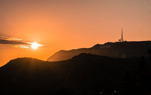 De zon aanschouwt Hollywood