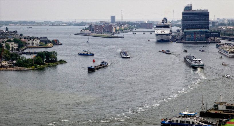 Amsterdam "Scheepvaart op het IJ" van Reinder Weidijk
