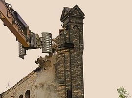 Demolition of the storage building of the complex Böllberger Mühle in Halle