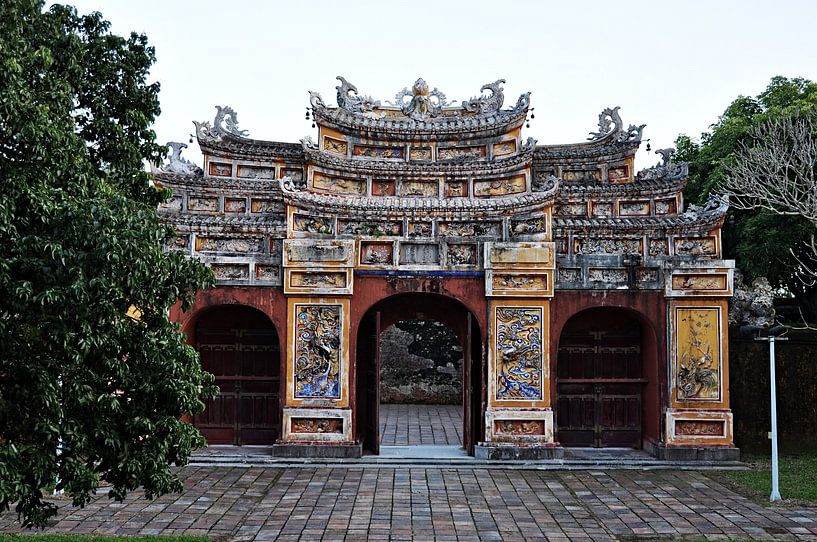 To Mieu pagoda: Hué sanctuary by Frank Photos