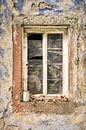 Oud raam met mooie muur van Willem Visser thumbnail