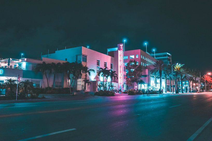 Miami by Hello Pompoyo