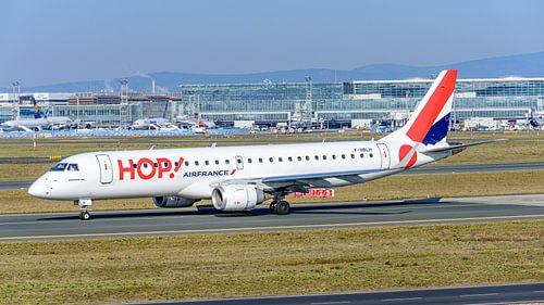 HOP Embraer ERJ-190 passagiersvliegtuig.