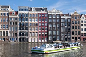 Amsterdam - Touristenboot auf dem Damrak