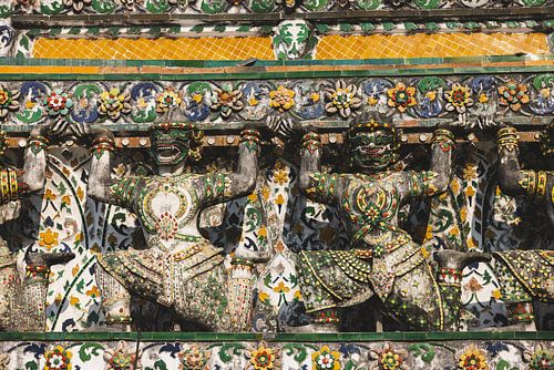 Wat Arun: Het Stralende Juweel aan de Oever van Bangkok