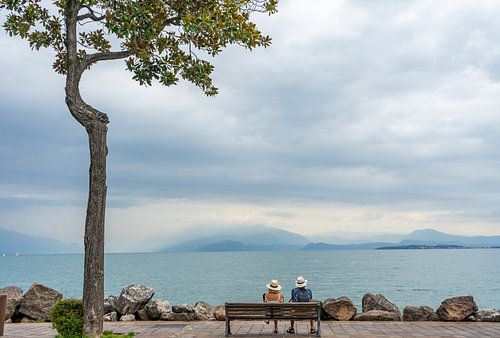 Blick auf den Gardasee in Desenzano del Garda