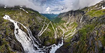 De beroemde Trollstigen, Noorwegen van qtx