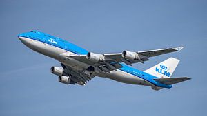 KLM Boeing 747-400 ist zu einem weit entfernten Ziel abgeflogen.