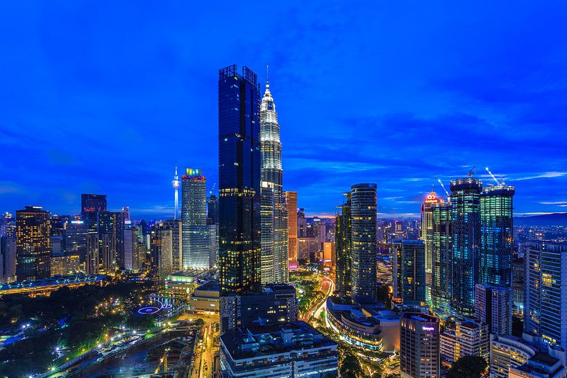 Kuala Lumpur skyline in the evening by Tux Photography