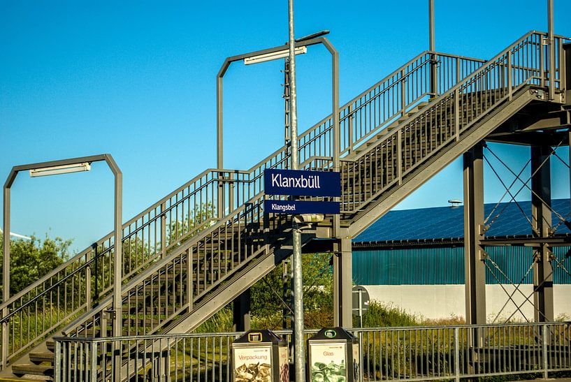 Am Bahnhof Klanxbüll von Norbert Sülzner